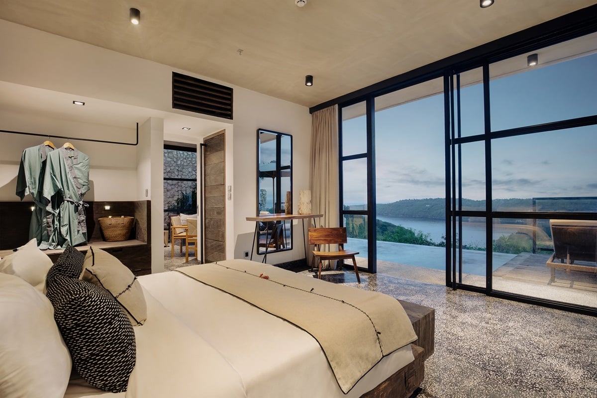 2. One Bedroom Deluxe Pool Villa with Sea View