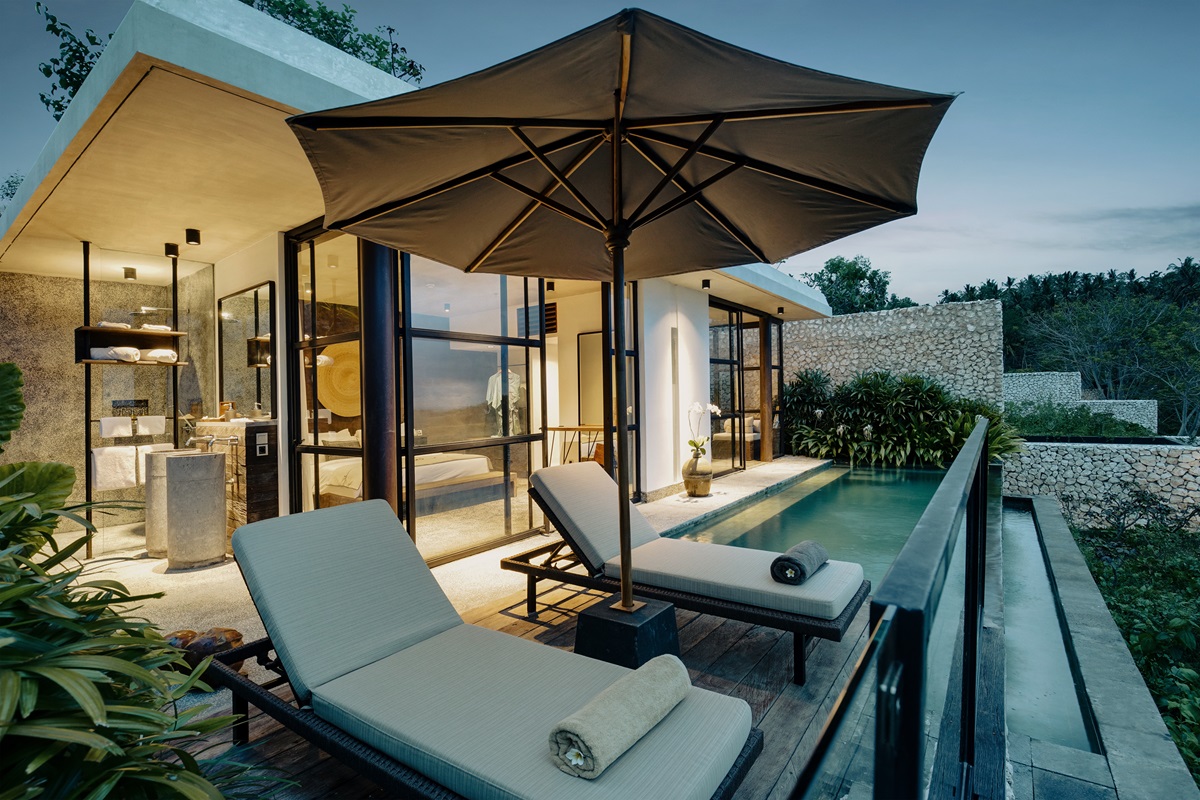 3. One Bedroom Deluxe Pool Villa with Sea View