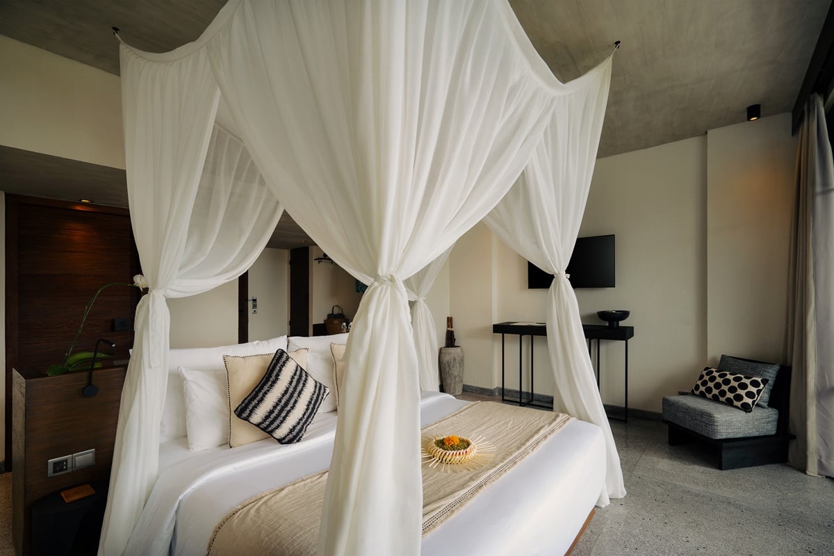 4. Deluxe Room Balcony with Valley View