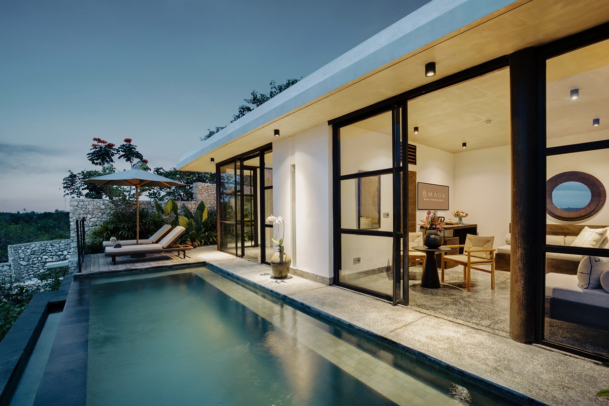 4. One Bedroom Deluxe Pool Villa with Sea View