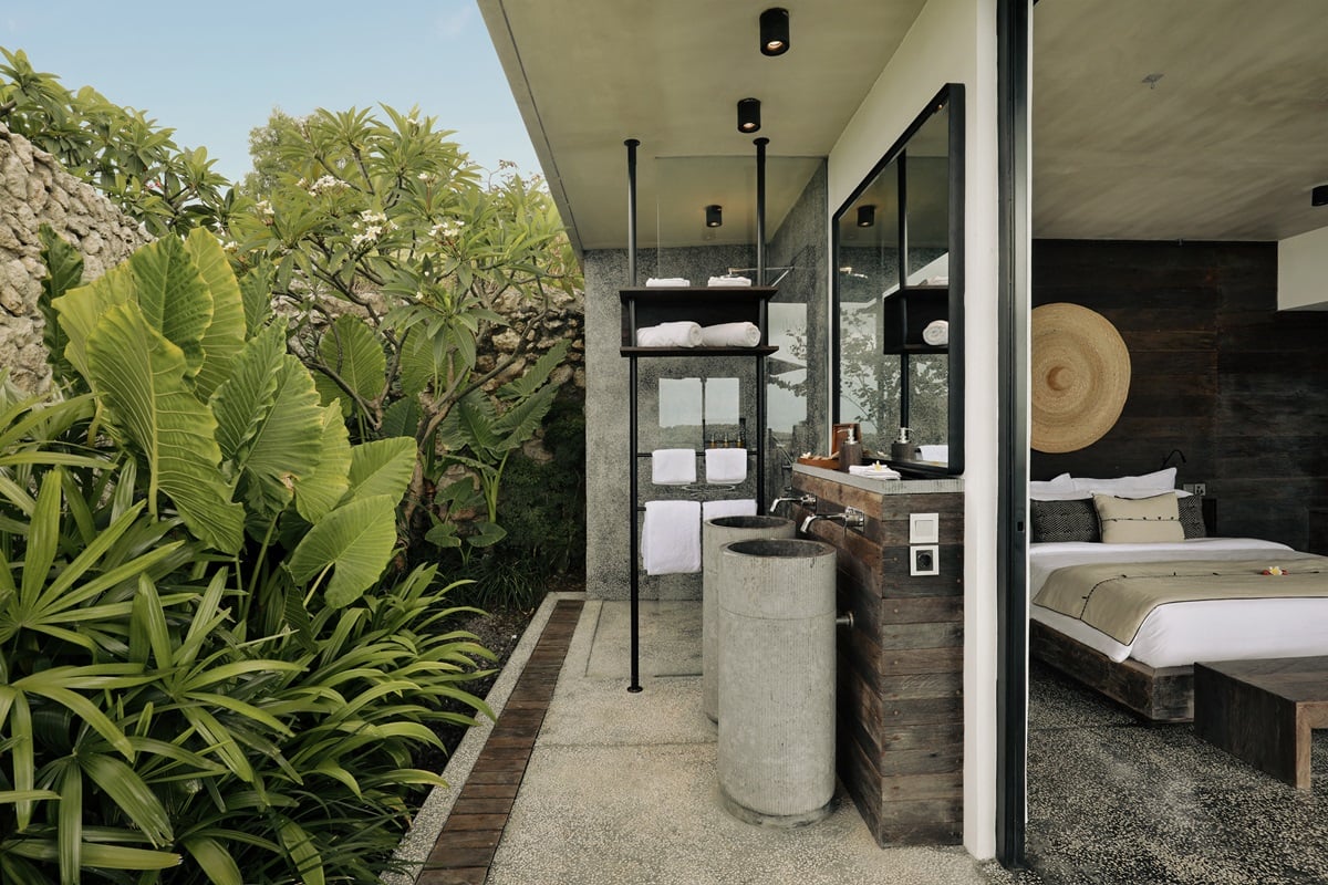 7. One Bedroom Deluxe Pool Villa with Sea View